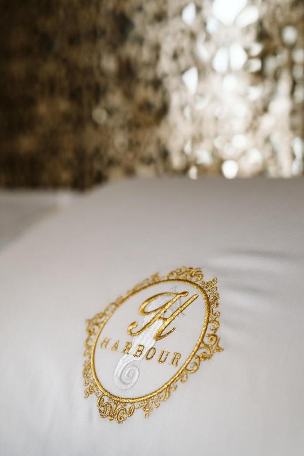 Bed and Breakfast The Harbour - Luxury Living Trani Esterno foto