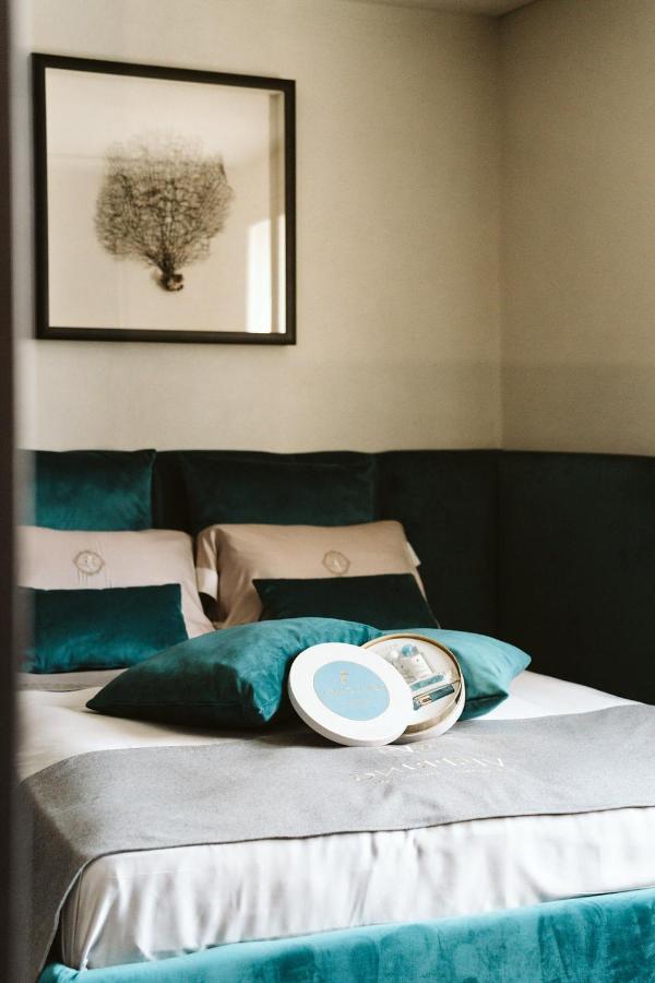 Bed and Breakfast The Harbour - Luxury Living Trani Esterno foto